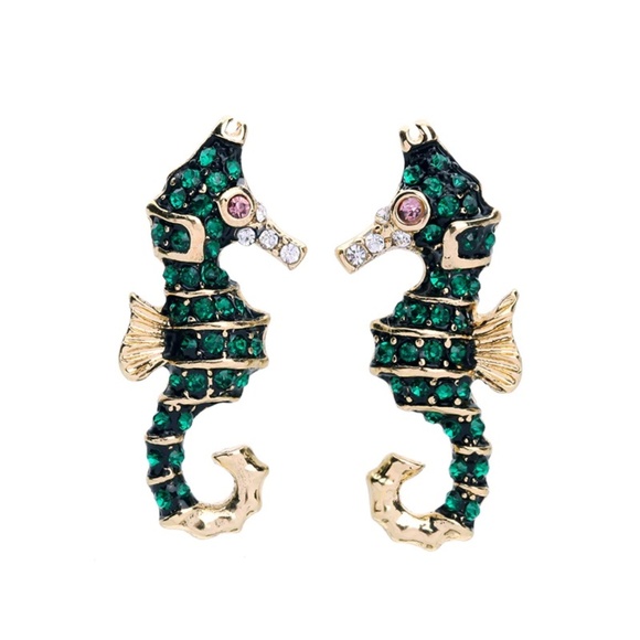 Stunning Seahorse Gold Earrings - Picture 2 of 3